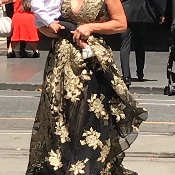 Bronx & Banco gown, worn only for a few hours - Picture 4 of 4